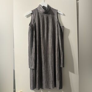 Maggie London Silver Gray Cold Shoulder Cut Out Shift Dress 2000s Party Metallic